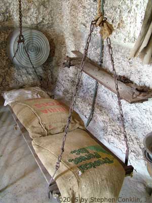 Ed Leedskalnin's Bed at Coral Castle